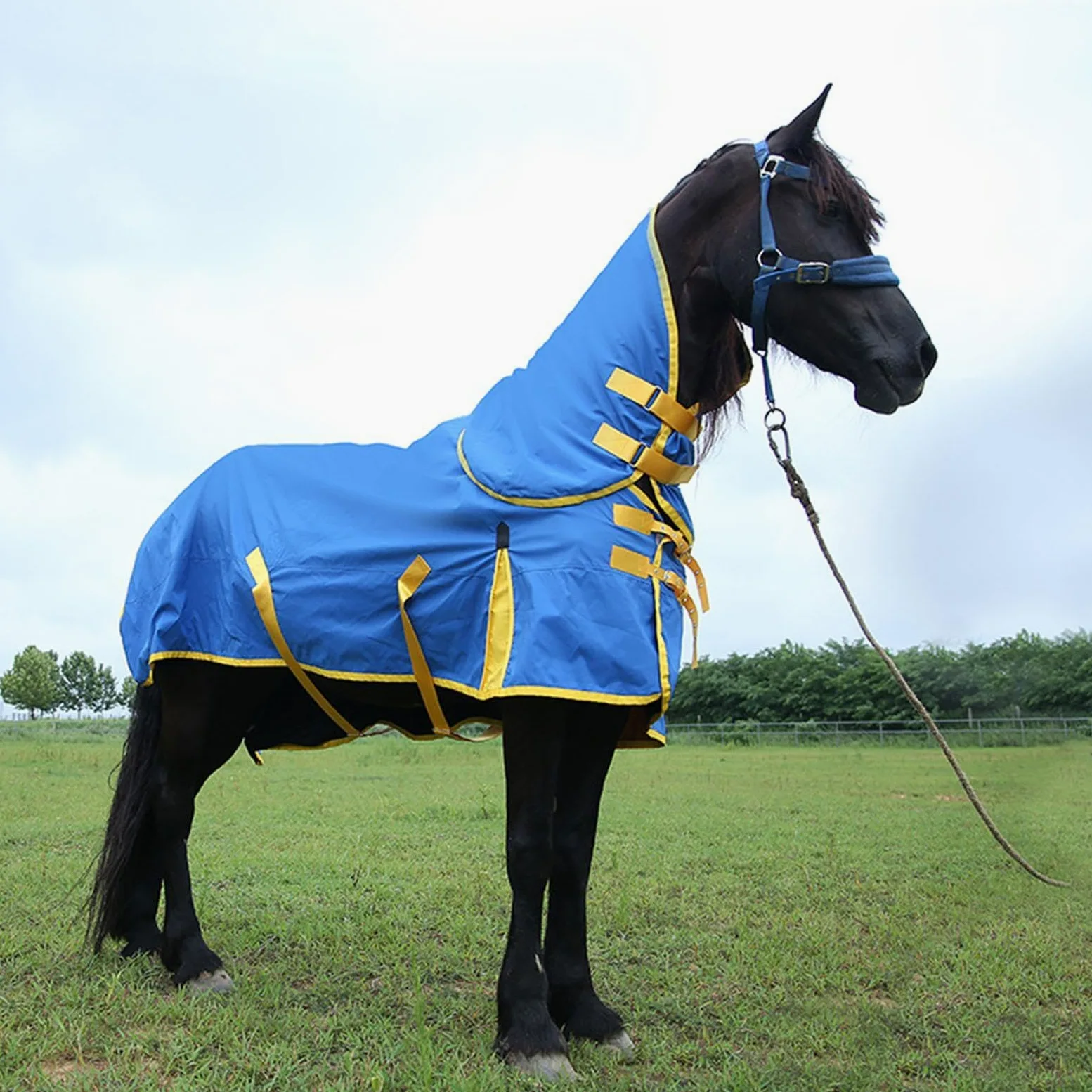 Manta Impermeable para Caballos, Manta Protectora Impermeable para Caballos, Tejido de Poliéster Transpirable con Hebillas Cruzadas Y Collar Extraíble