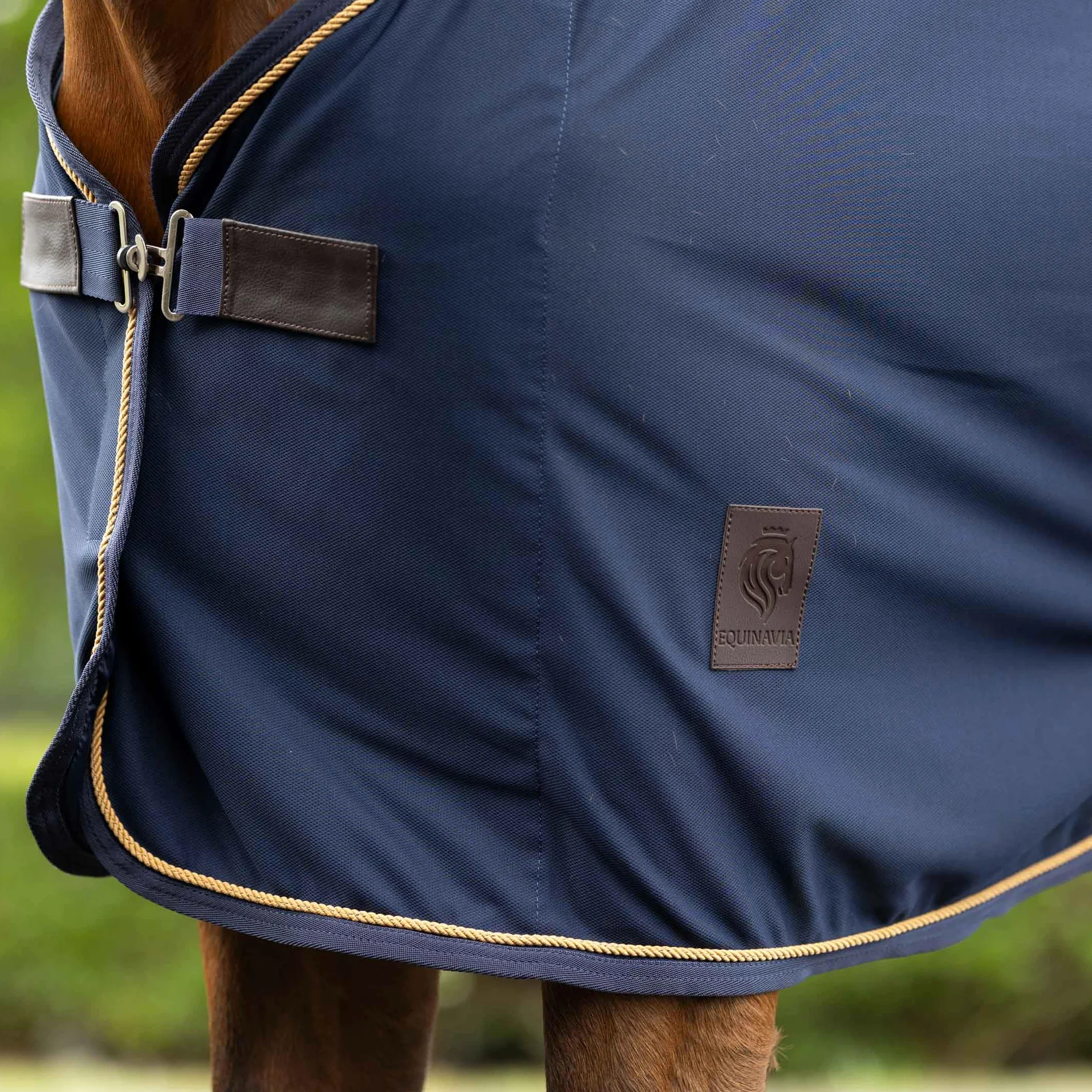 Equinavia Torr - Manta de forro polar de secado rápido para caballos con alivio Wither - Azul marino - 74 pulgadas