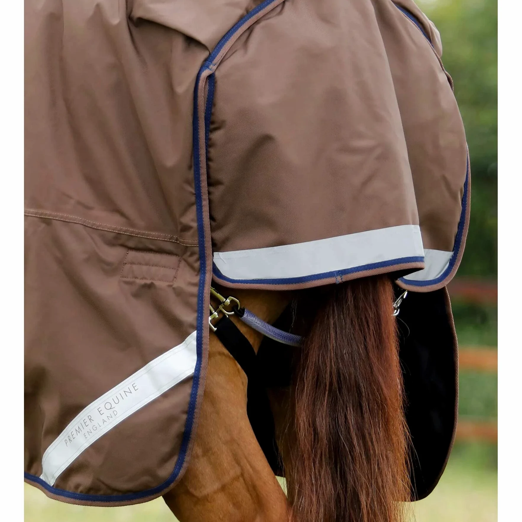 Premier Equine Manta Impermeable para Caballos con cubrecuello Buster 400 g