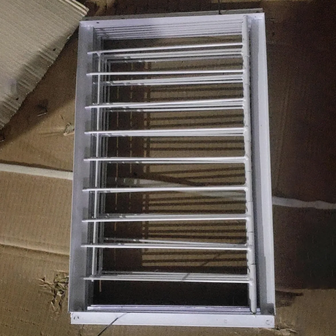 Puerta para Jaula de Pájaros de Hierro Reforzada Diseño Encriptado, Color Blanco, Paquete de 2 Piezas, Adecuado para Casetas de Aves y Suministros para Jaulas