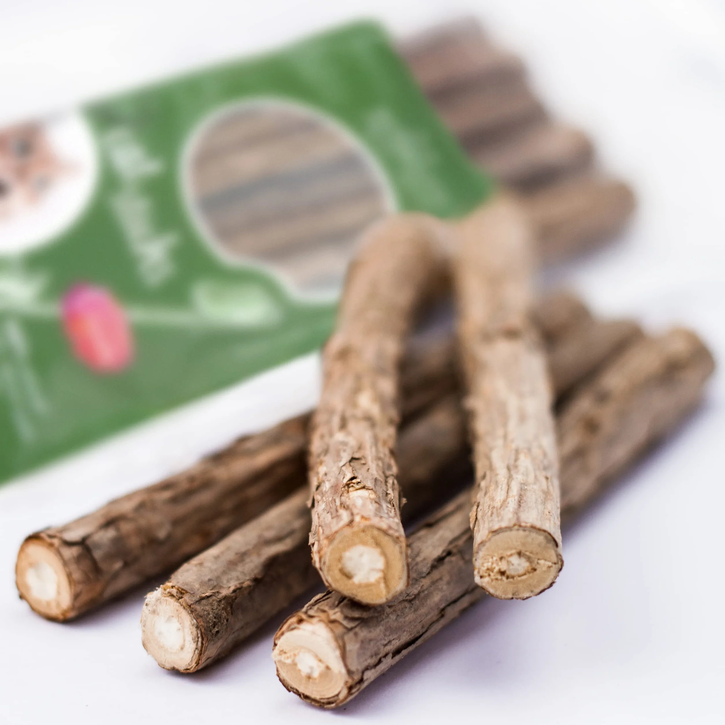 PRETTY KITTY Palitos Gato Cuidado Dental: 5X palitos Matatabi de Madera como Juguete Natural para Gatos contra el Mal Aliento – Palitos dentales Gato – Mordedores para Cuidado Dental de Gato