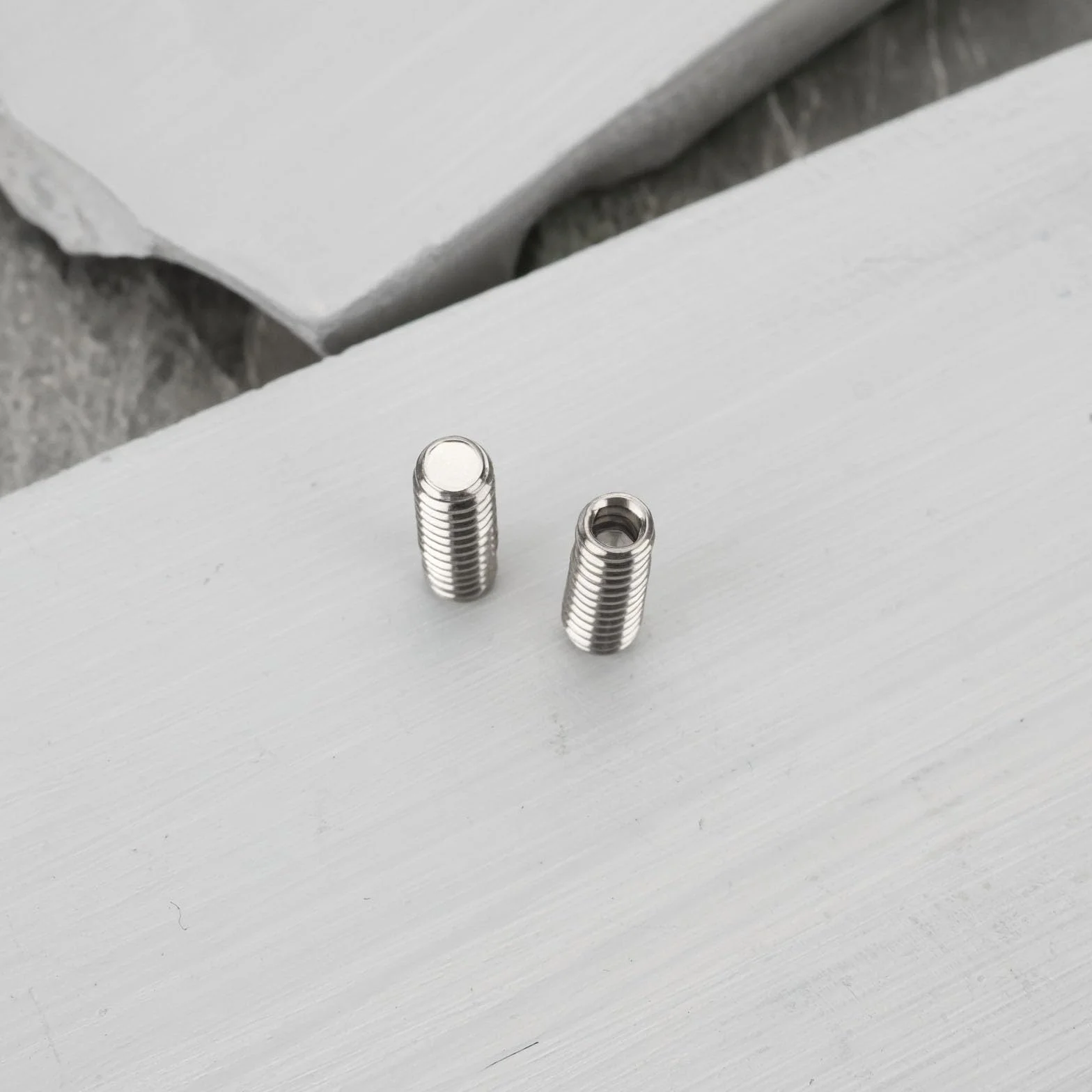 2 Piezas Tornillos Prisioneros para Aletas de Tabla de Surf Compatible con Futures