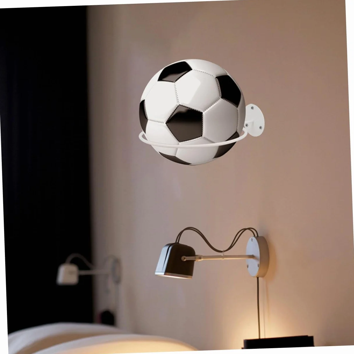 Soporte Multifuncional de Pared para Balones de Fútbol y Voleibol Paquete de 4 Hierro Blanco