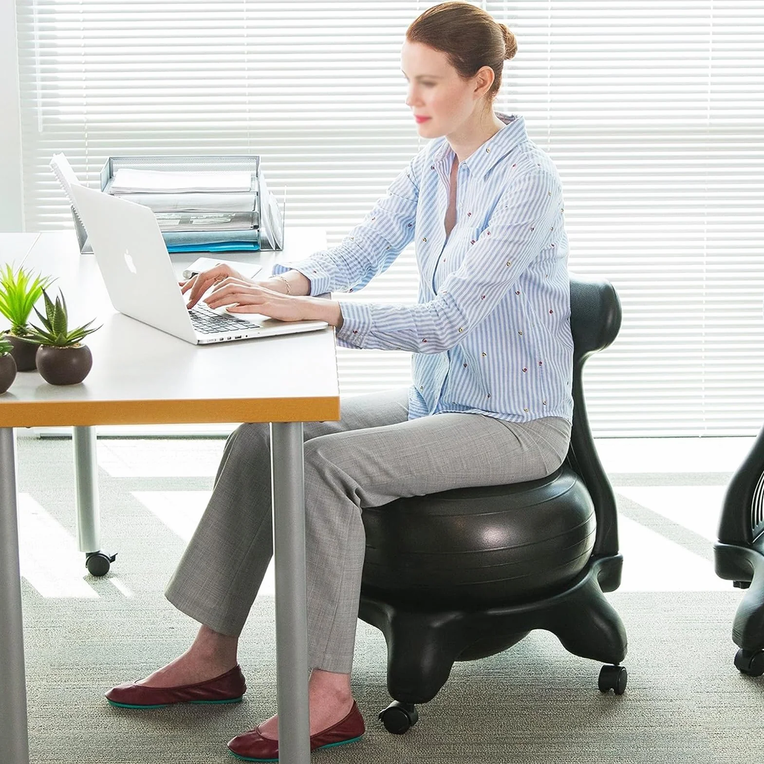 Silla Ergonómica de Yoga con Bola Anti Estallido para Oficina