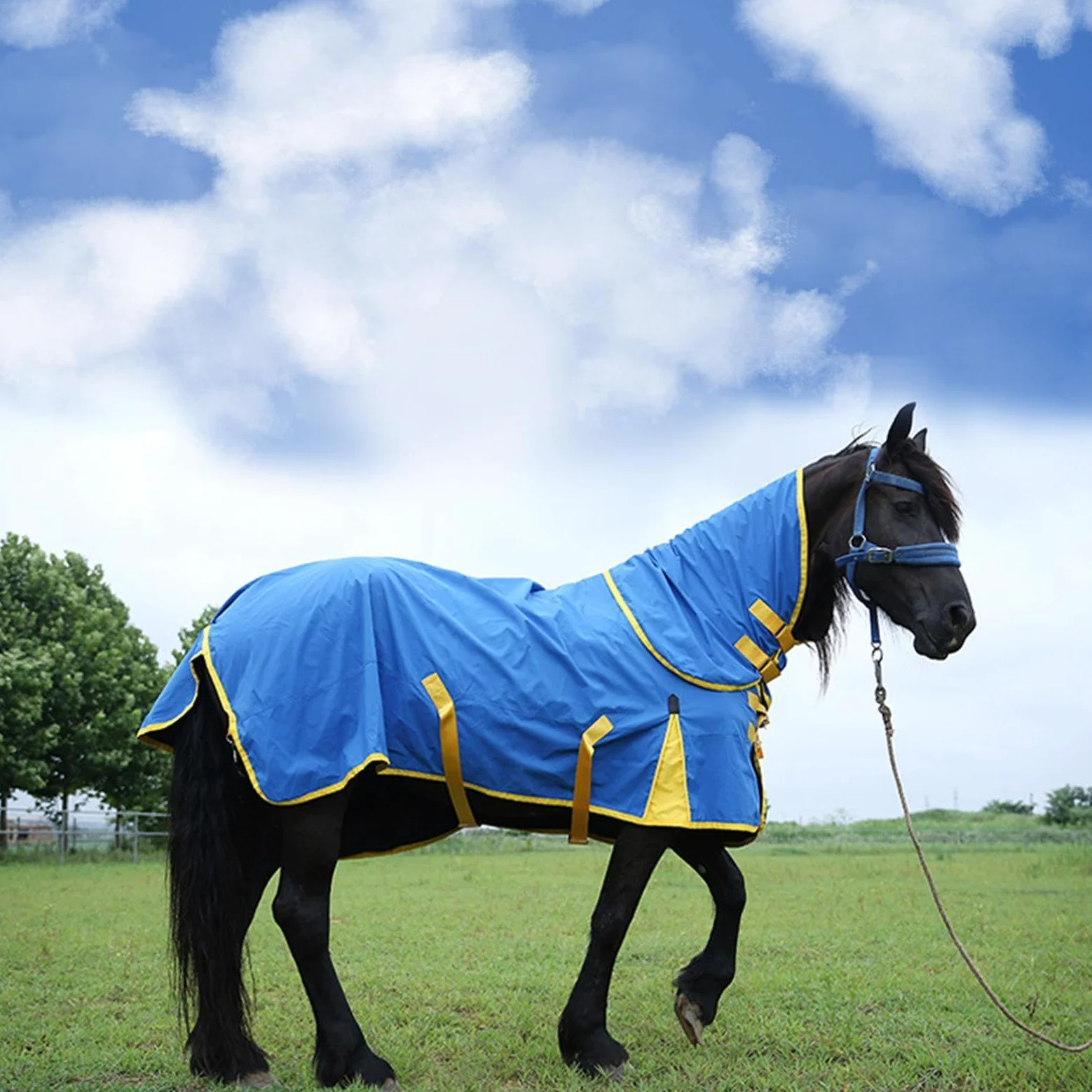 Manta Impermeable para Caballos, Manta Protectora Impermeable para Caballos, Tejido de Poliéster Transpirable con Hebillas Cruzadas Y Collar Extraíble