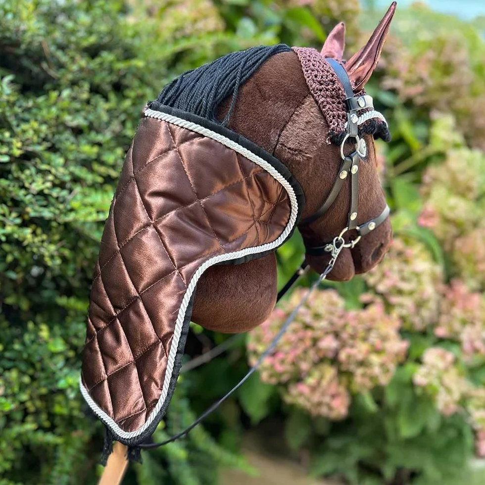 Juego de accesorios marrón chocolate para Hobby Horse y Caballo Palo: halter mosmoute con cordón + manta + gorro antimoscas