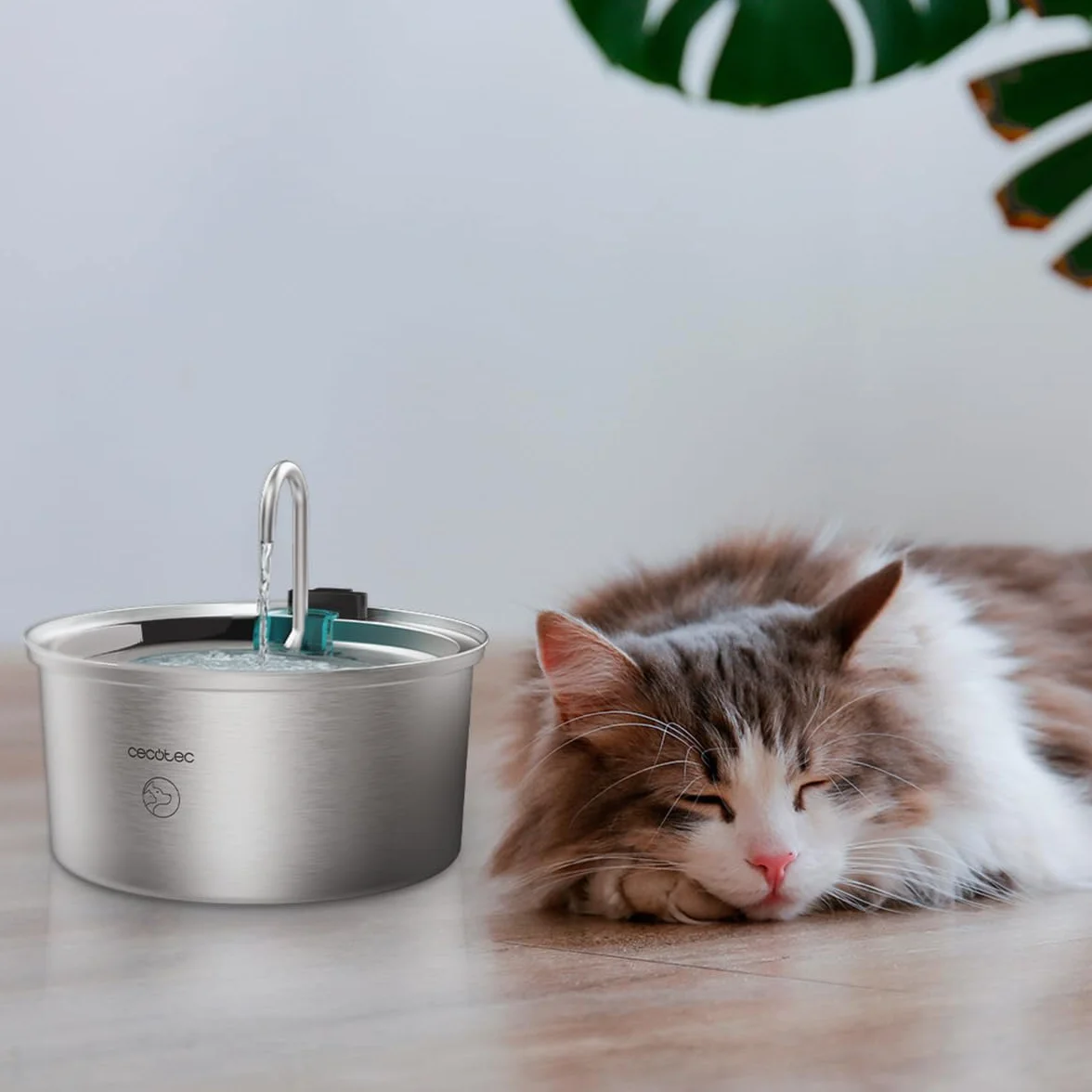 Cecotec Fuente para Gatos Automática Mascotas Pumba 3200 Refresh INOX. Capacidad de 3,2L, Acero Inoxidable, Filtro Alto Rendimiento, Silenciosa, Diseño de Cascada, IPX4, Fácil Limpieza