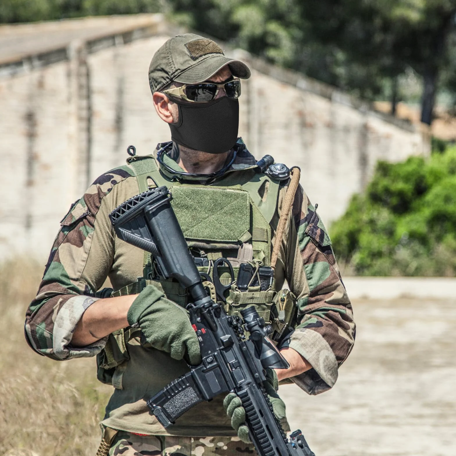 Máscara de disparo de silicona media cara táctica multifuncional transpirable para paintball tiro CS negro M