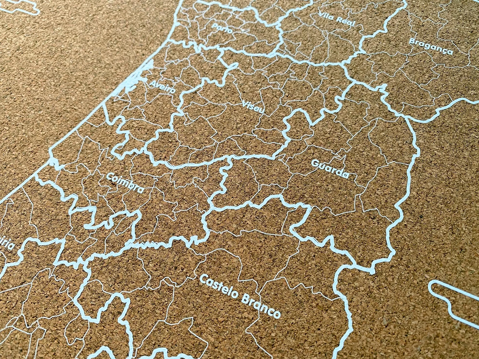 Mapa de corcho de Portugal 60x40cm blanco