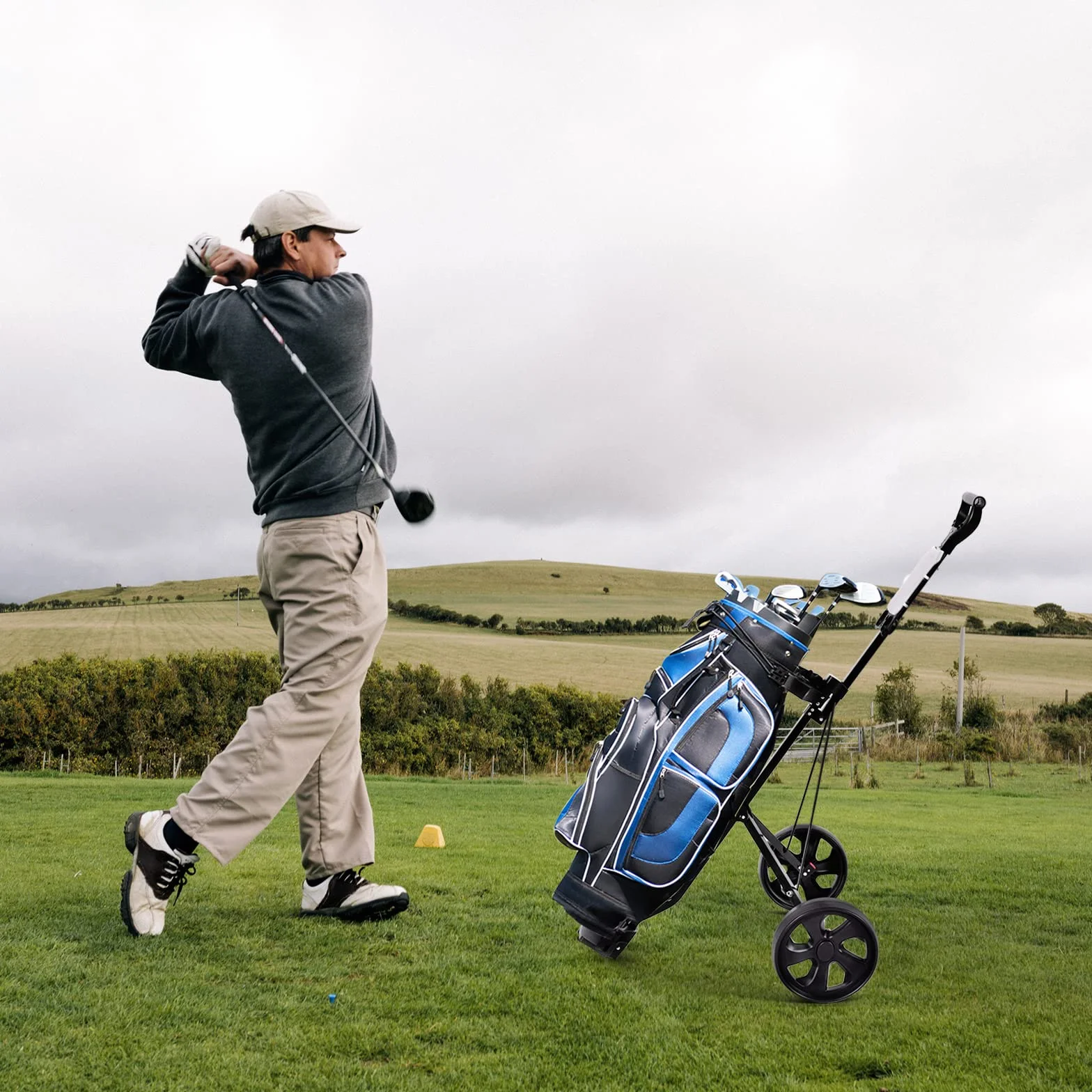 GOPLUS Carrito de Golf Plegable con 2 Ruedas, 67 x 142 x 112 cm