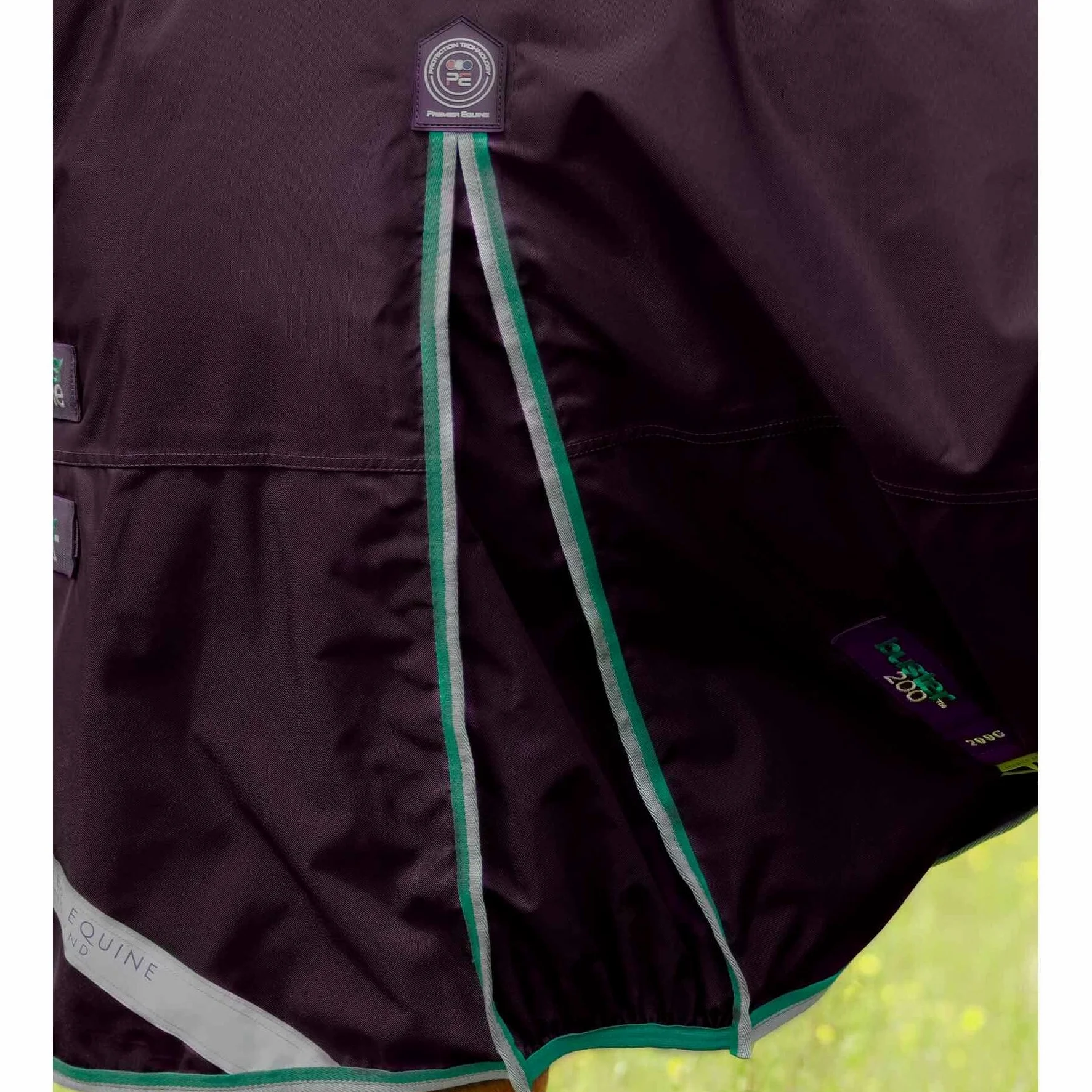 Premier Equine Cubierta exterior impermeable para caballo con cubierta de cuello Buster 200 g