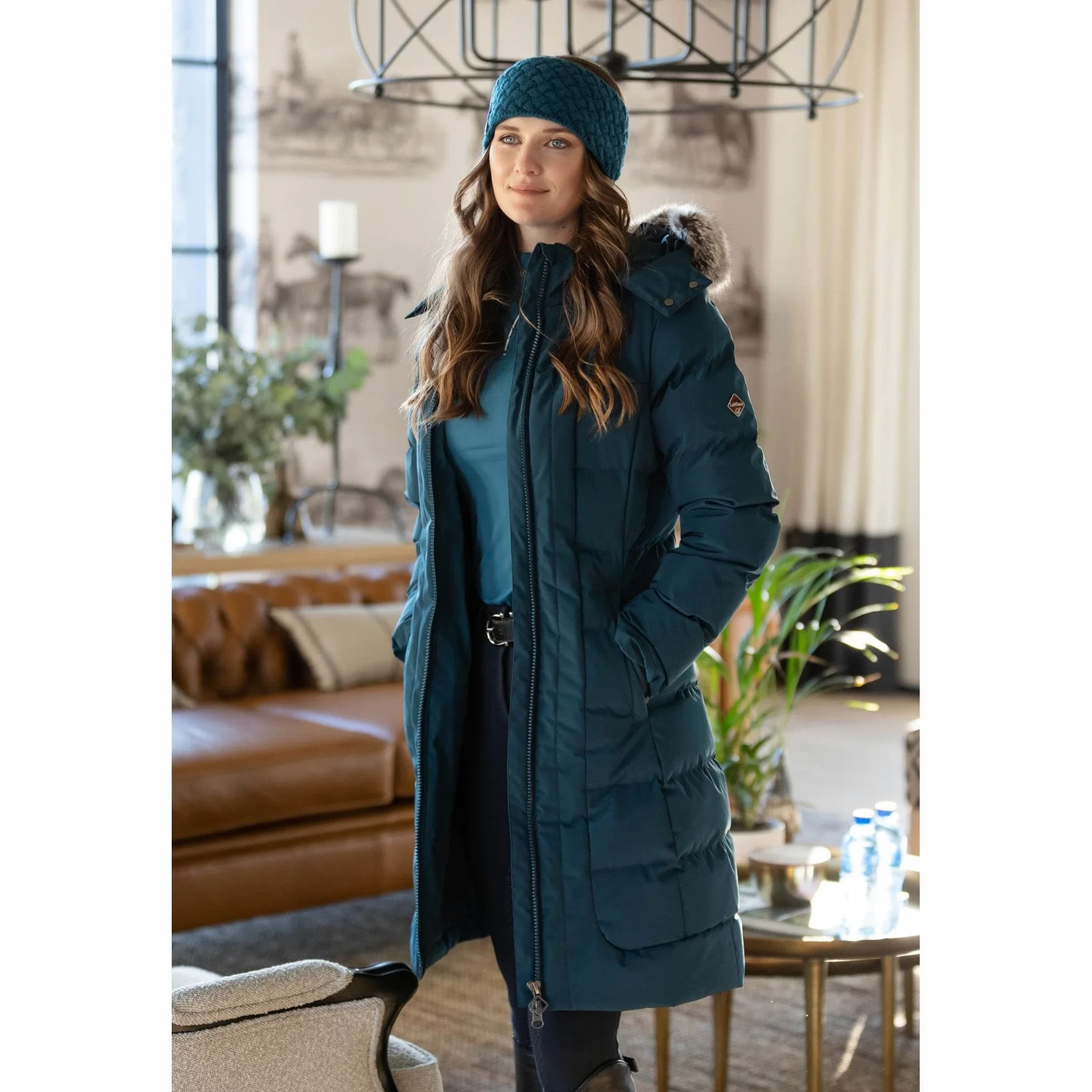 LeMieux Loire - Abrigo de equitación de invierno cálido con cremallera de 2 vías, bolsillos con cremallera, abrigo de invierno con capucha extraíble y ribete desmontable para mujer, Atlantic Blue, 36