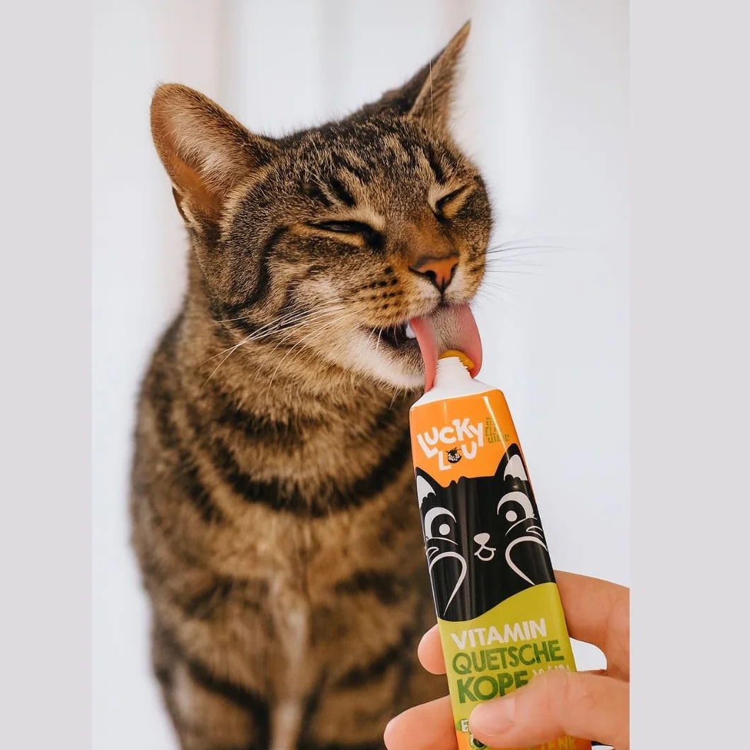 ANIMALUJOS Malta en Tubo para Gatos Lucky Lou, 100 g, Vitamínica y Antibolitas de Pelo, Fácil de Usar para Gatos de Todas Las Edades - Lucky LOU
