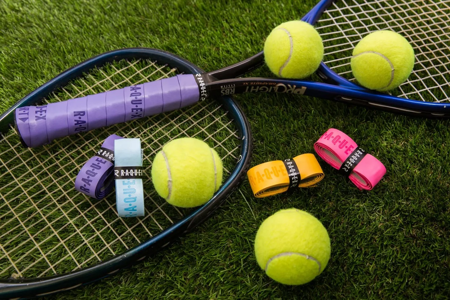 Raquex Grip Autoadhesiva para Raqueta: Pádel, Tenis, Bádminton, Squash - Pegajoso, Duradero, Absorbente, 14 Colores