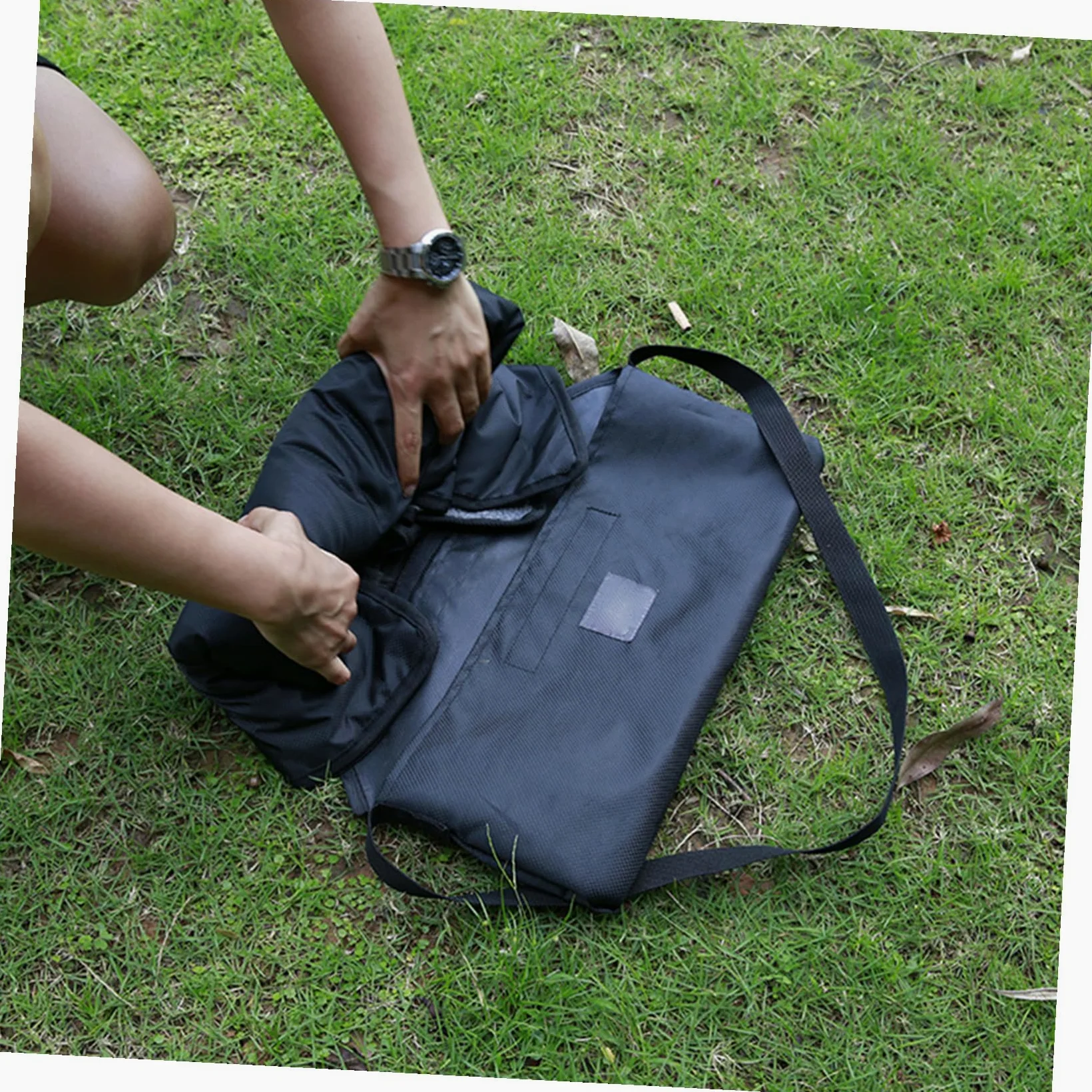 YARNOW Manta Plegable Portátil para Mascotas Térmica Multifuncional Negra | Lana, Rectangular y Lavable, Bolsa Lateral Cremallera, Uso Exterior Cama