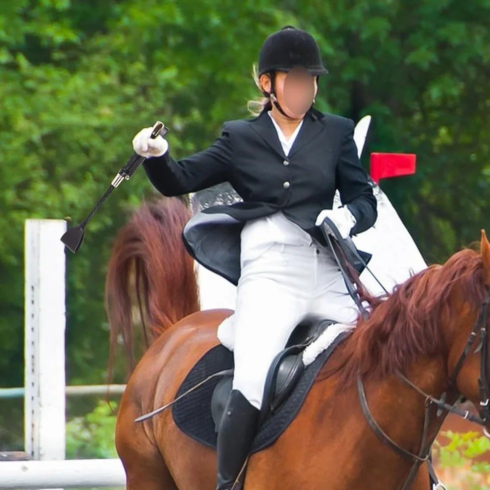 Fusta para Caballo Negra 30 cm Mango Gel Antideslizante