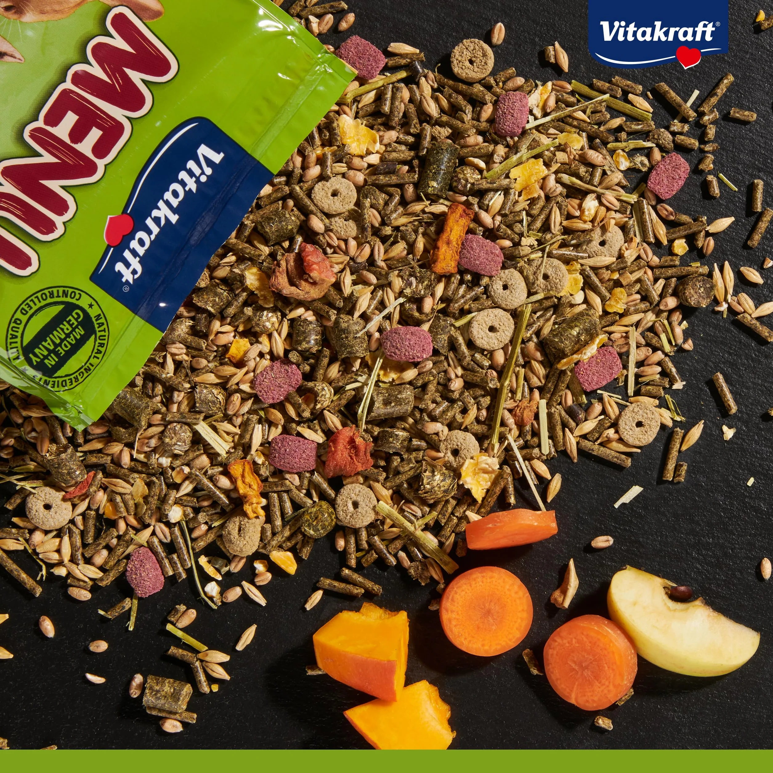 Vitakraft Menu Vital, Comida para Conejos Enanos, con Alfalfa, con Manzana, con Calabaza, enriquecida con Hierbas, sin azúcar añadido ni Cereales (1x 3kg)