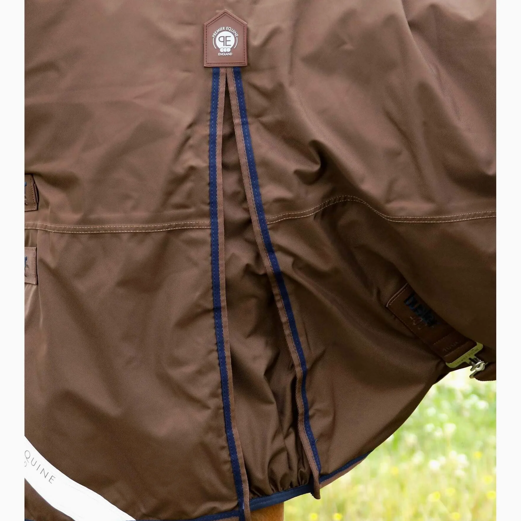 Premier Equine Manta Impermeable para Caballos con cubrecuello Buster 400 g