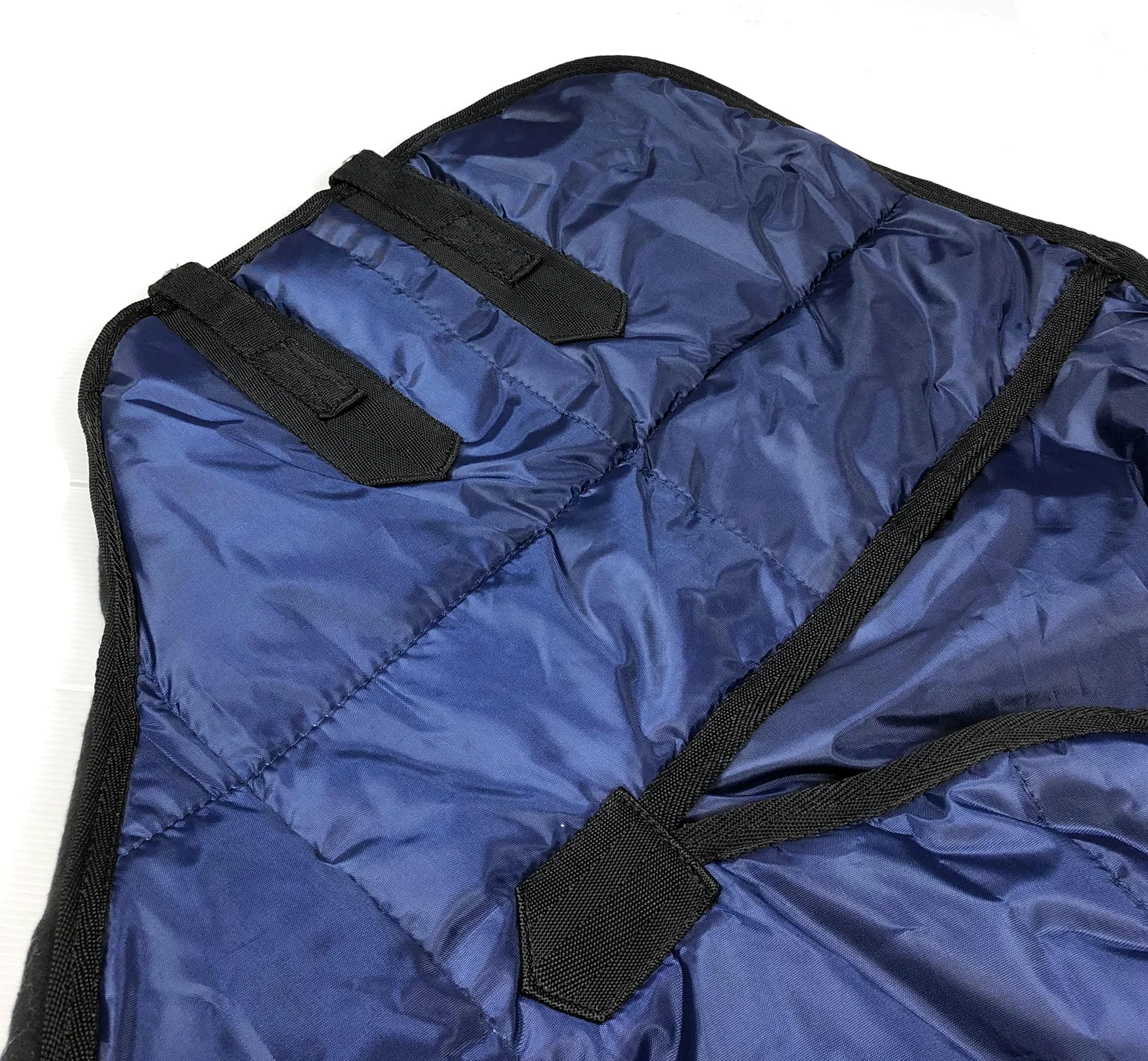 Horses, Manta de Invierno para Caballo Thermo 350g, Acolchada, Suave y Cómoda, con Cuello Redondo y Cubrecola Anti-Rozaduras