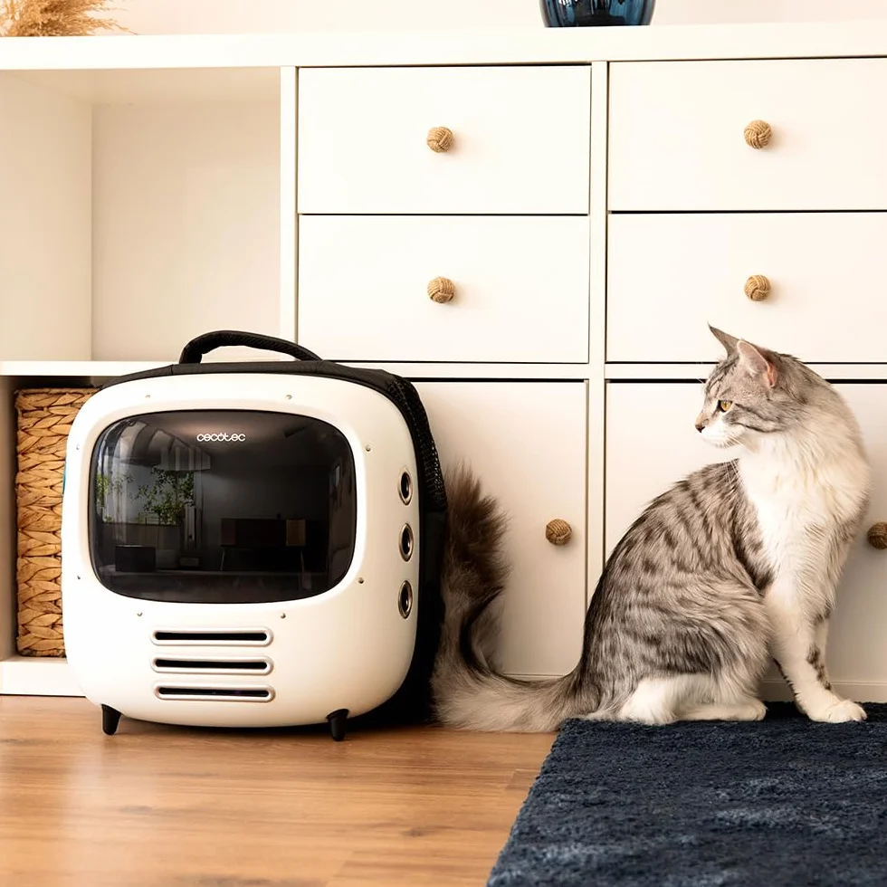 Cecotec Transportín Pumba 1800 Travel Fan, Sistema de ventilación, Luz Interior, Gran Pantalla Oscura, Ventilador con 2 velocidades, Mascotas hasta 8Kg, Diseño ergonómico, Bolsillo Lateral