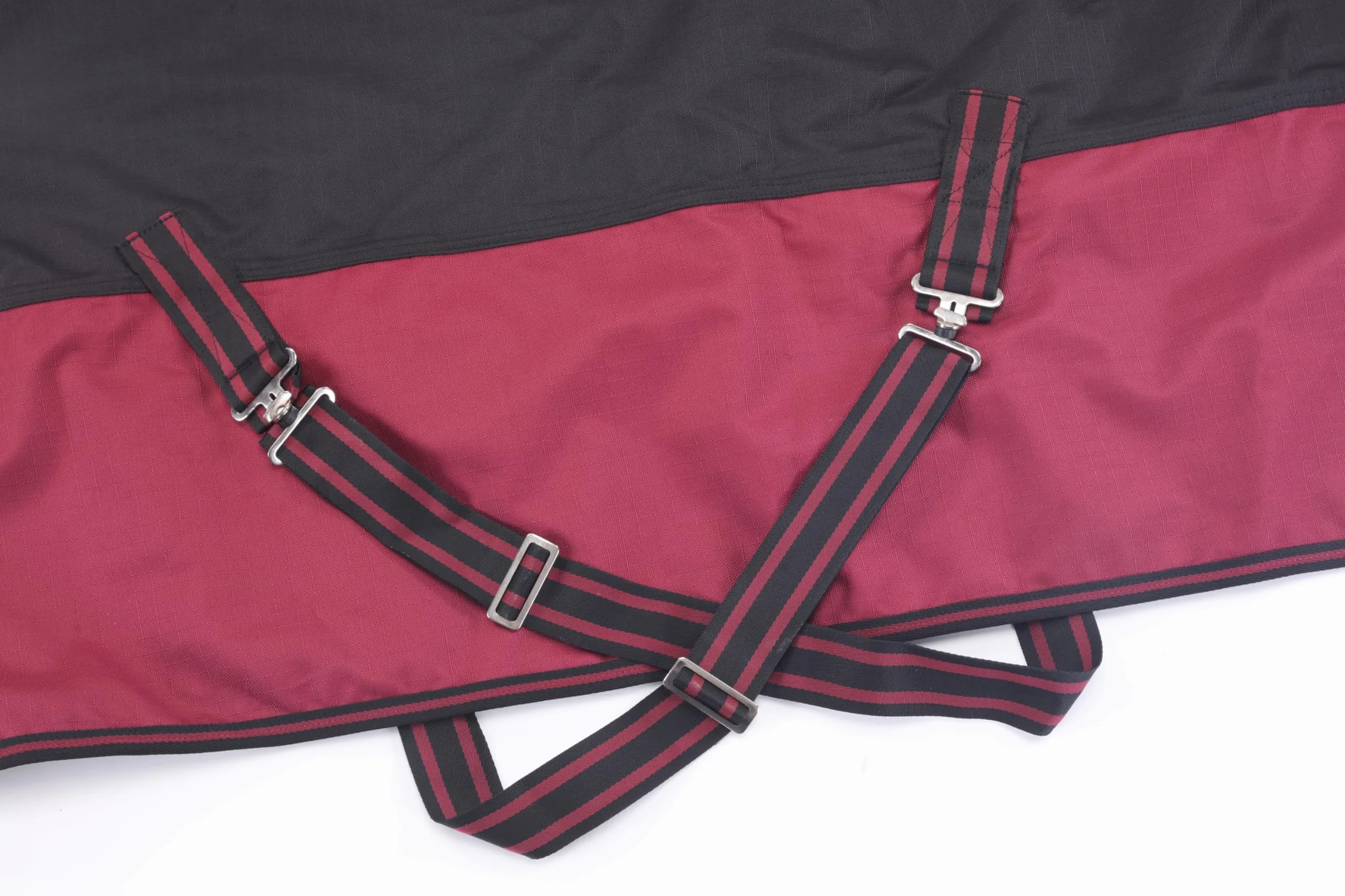 LEAFOREST Manta de caballo resistente 1200D, 200 g/m², acolchada, impermeable, transpirable, para exteriores, fácil de limpiar, para caballos, manta de invierno, color rojo negro, 145 cm