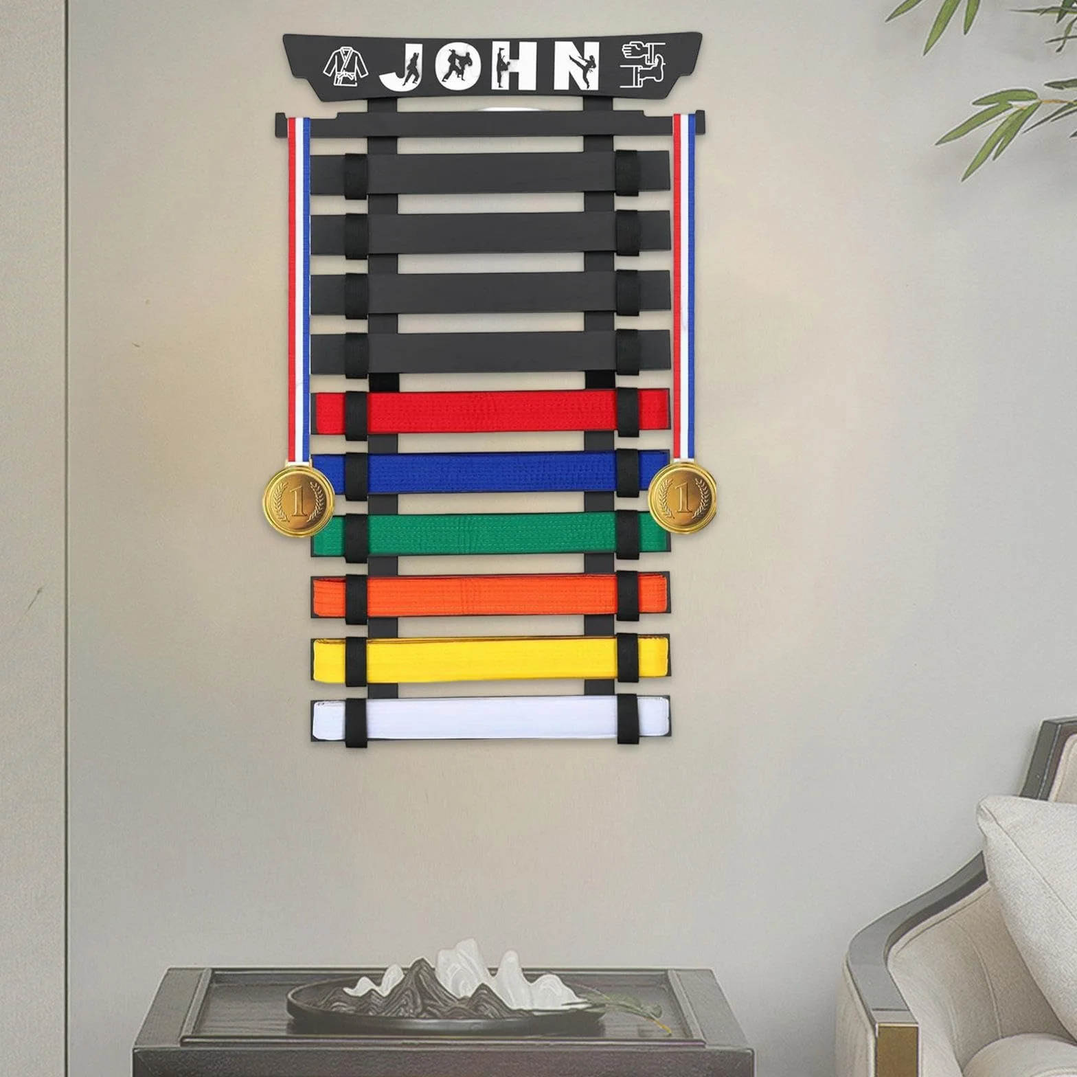 Organizador de Madera para Cinturones de Karate y Taekwondo, Montado en Pared