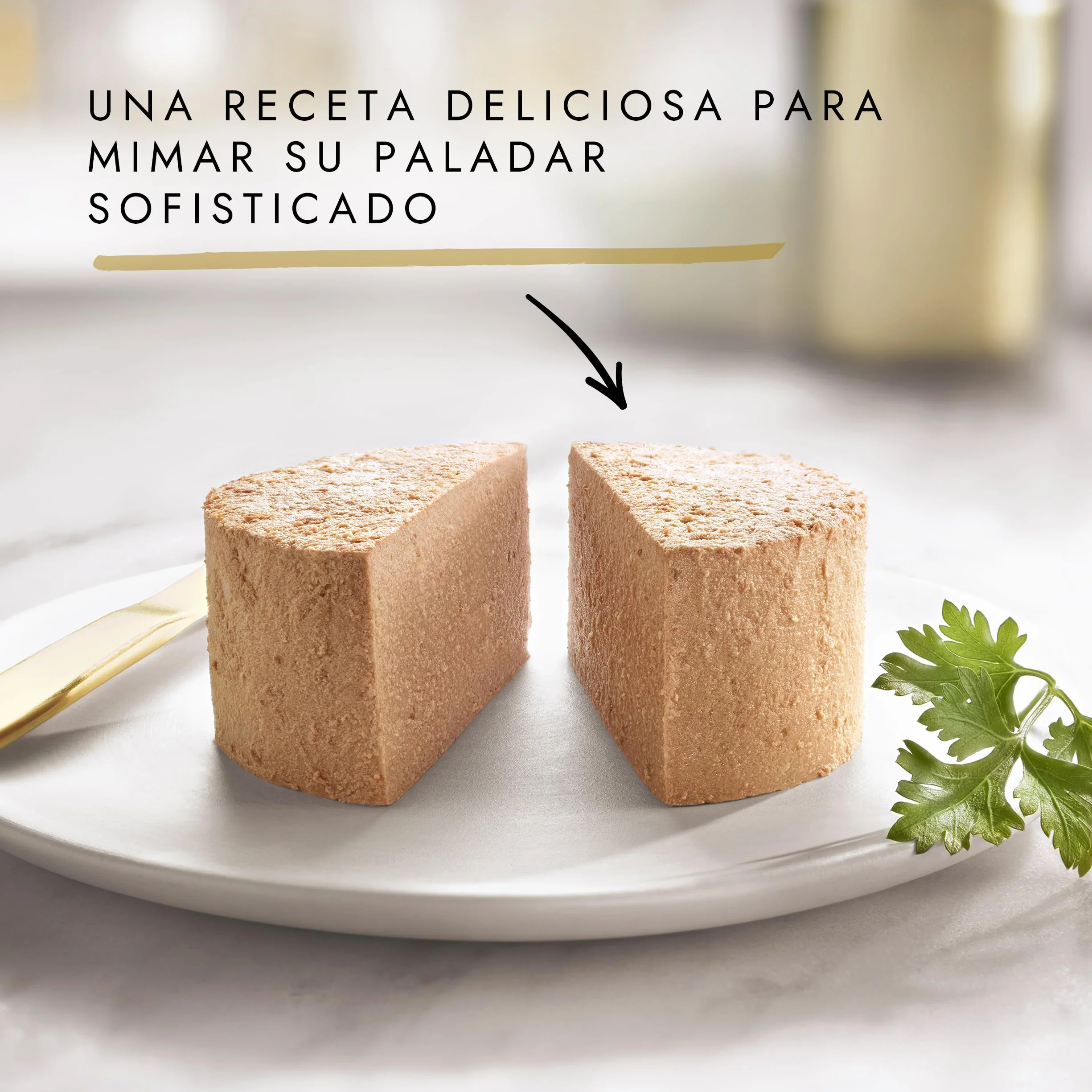 GOURMET Gold Mousse, Comida Húmeda para Gato Adulto, Surtido de Buey, Conejo, Cordero y Ternera, 96 latas