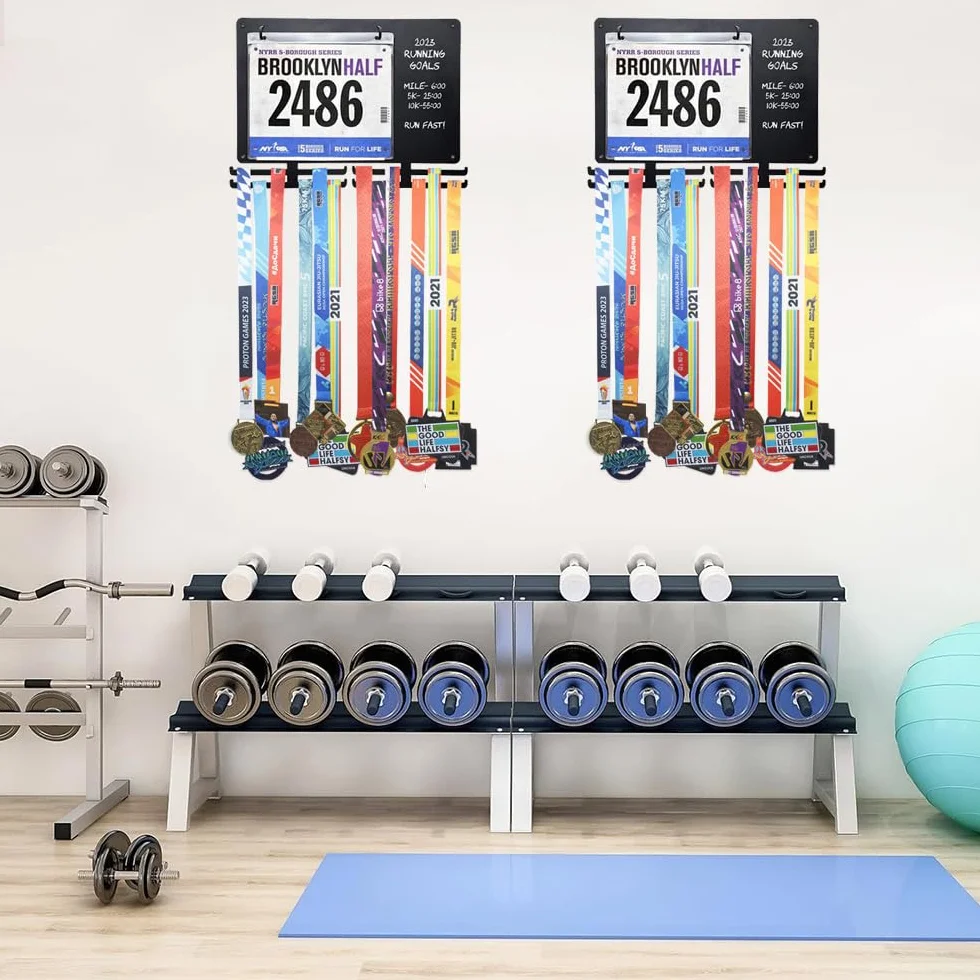 Porta Medallas de Pared, Medallero Expositor con Soporte para Medallas y Babero, para Deportes Corredores Gimnasia Natación