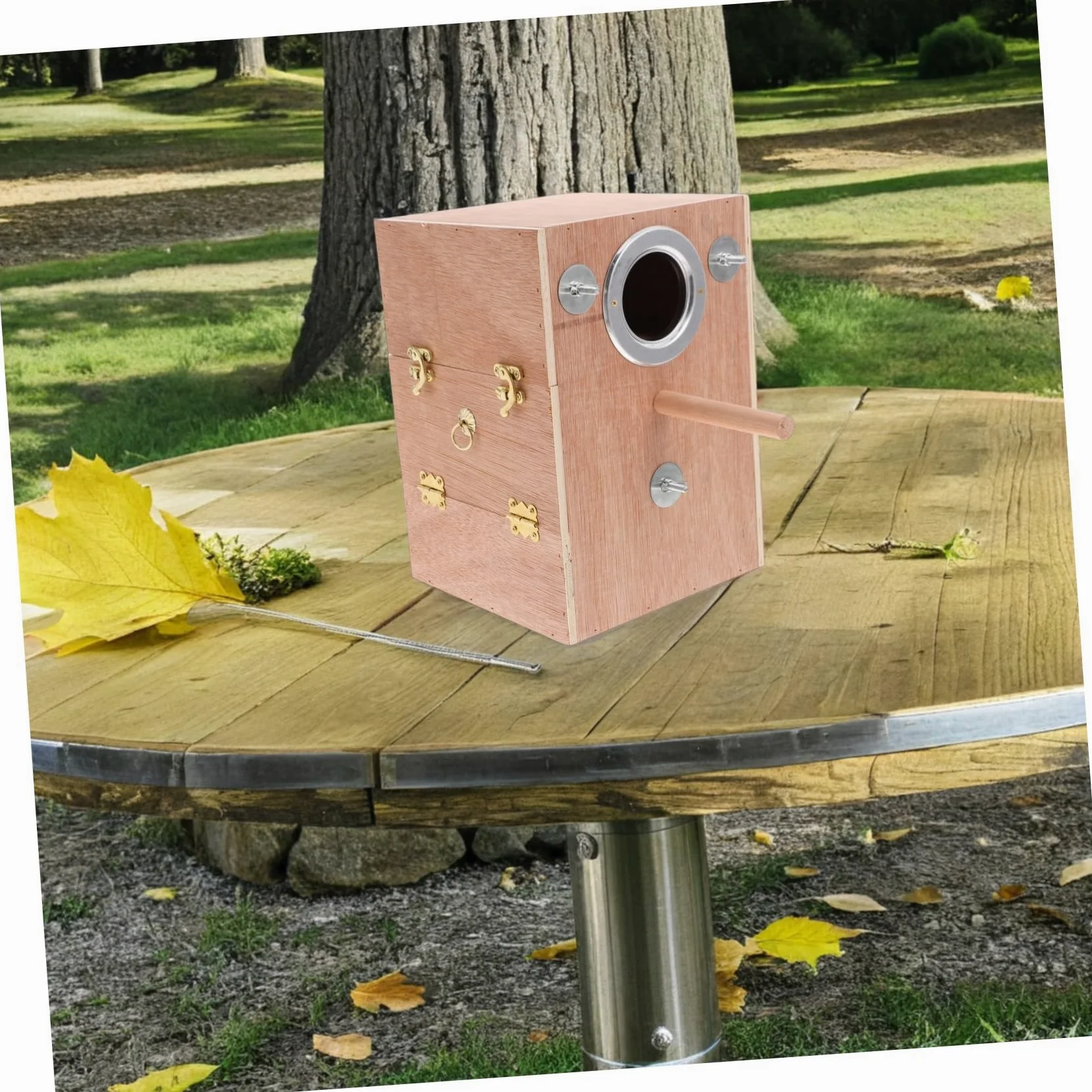 NOLITOY Caja Nido de Madera para Periquitos con Soporte Perchero Colgante Exterior Refugio de Cría Seguro y para Agapornis y Cacatúas Diseño Ahorrador de para Jaulas