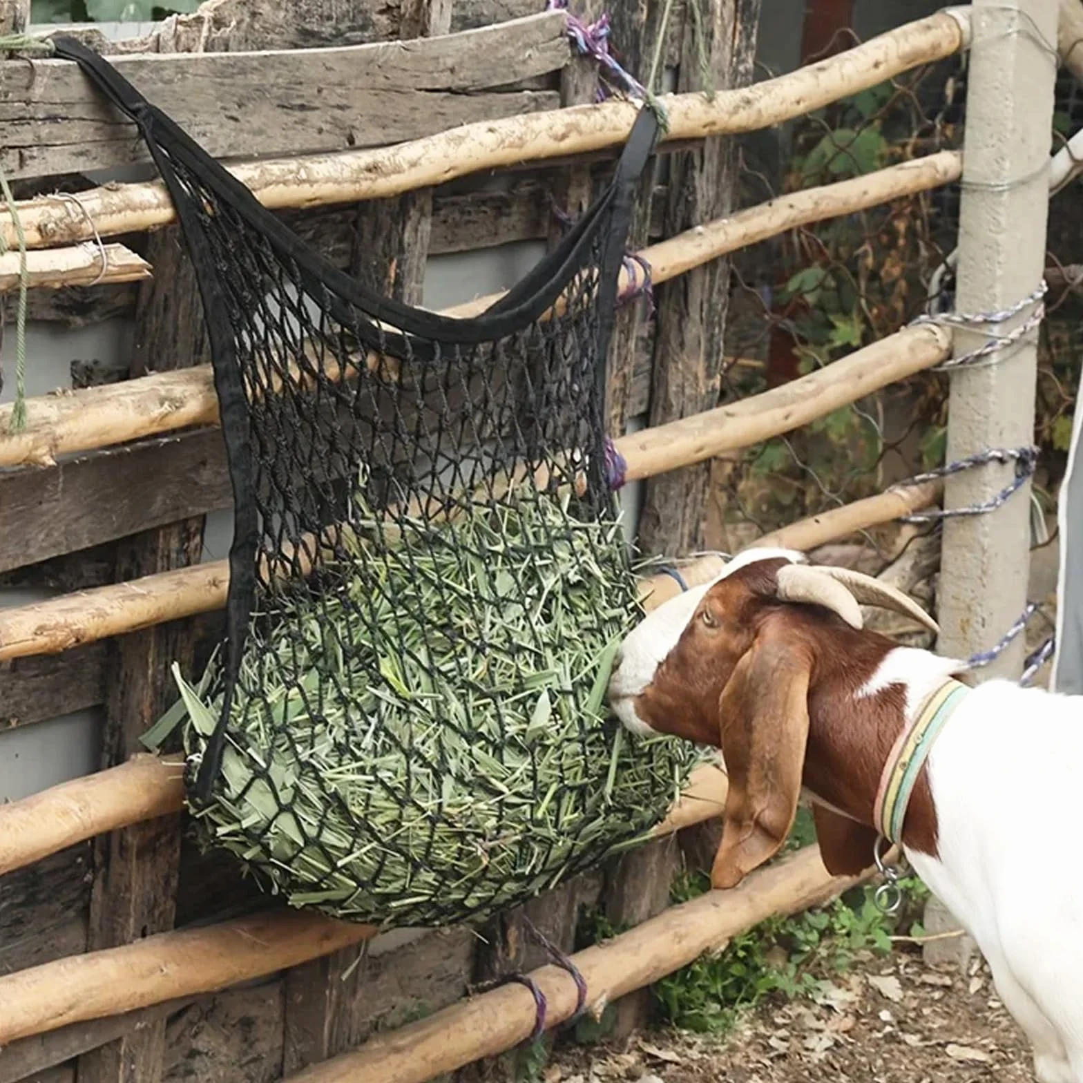 2 Piezas Redes Heno Para Caballos, 90X80 Cm, Red De Heno Grande Para Granja Con 4 Ganchos A PresióN Red De Heno De Malla Fina Negra Para Caballos Ganado Y Ovejas