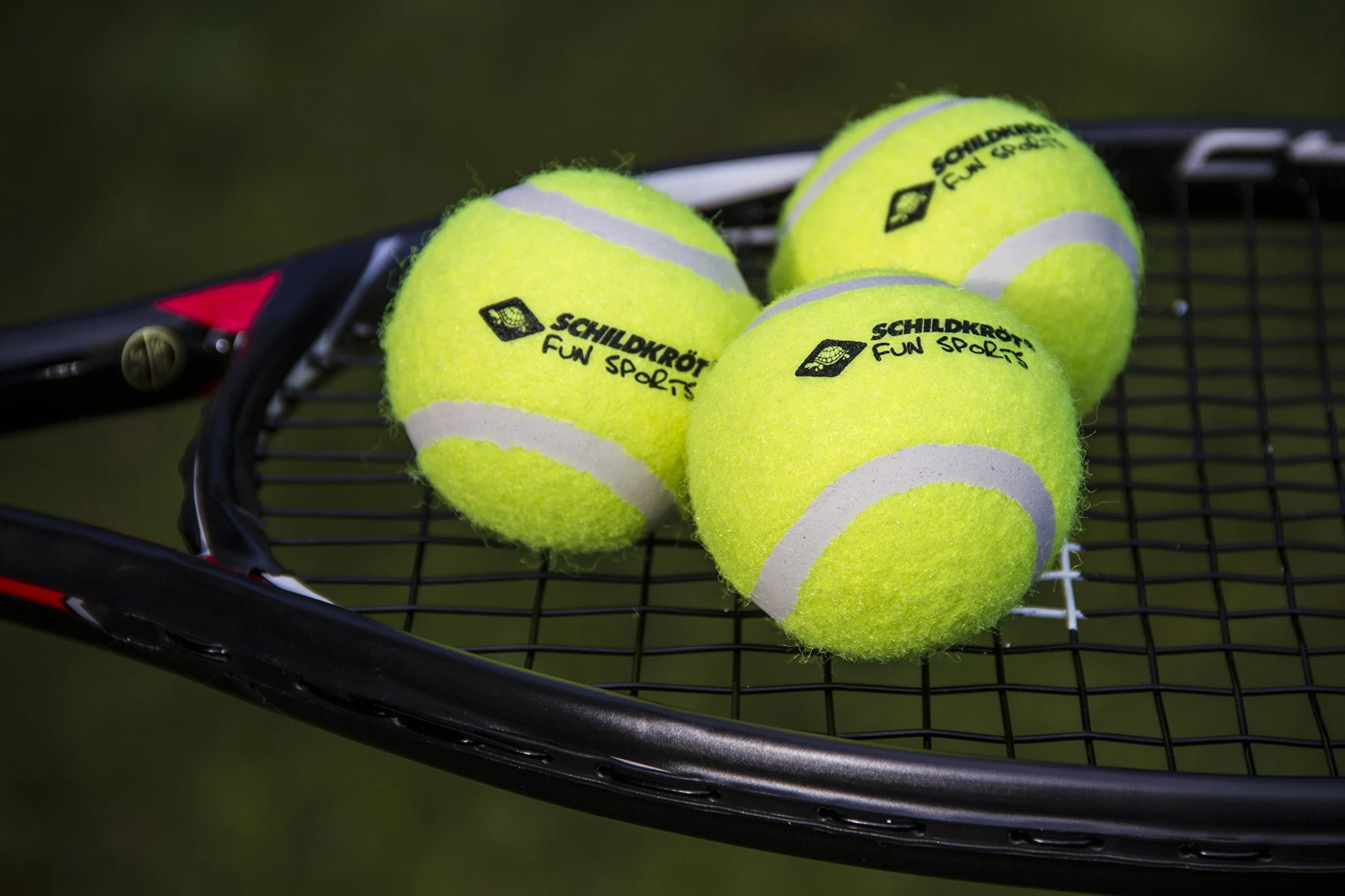 Schildkröt Tennis Balls Pack of 3 Pressureless Yellow Felt for Street Yard