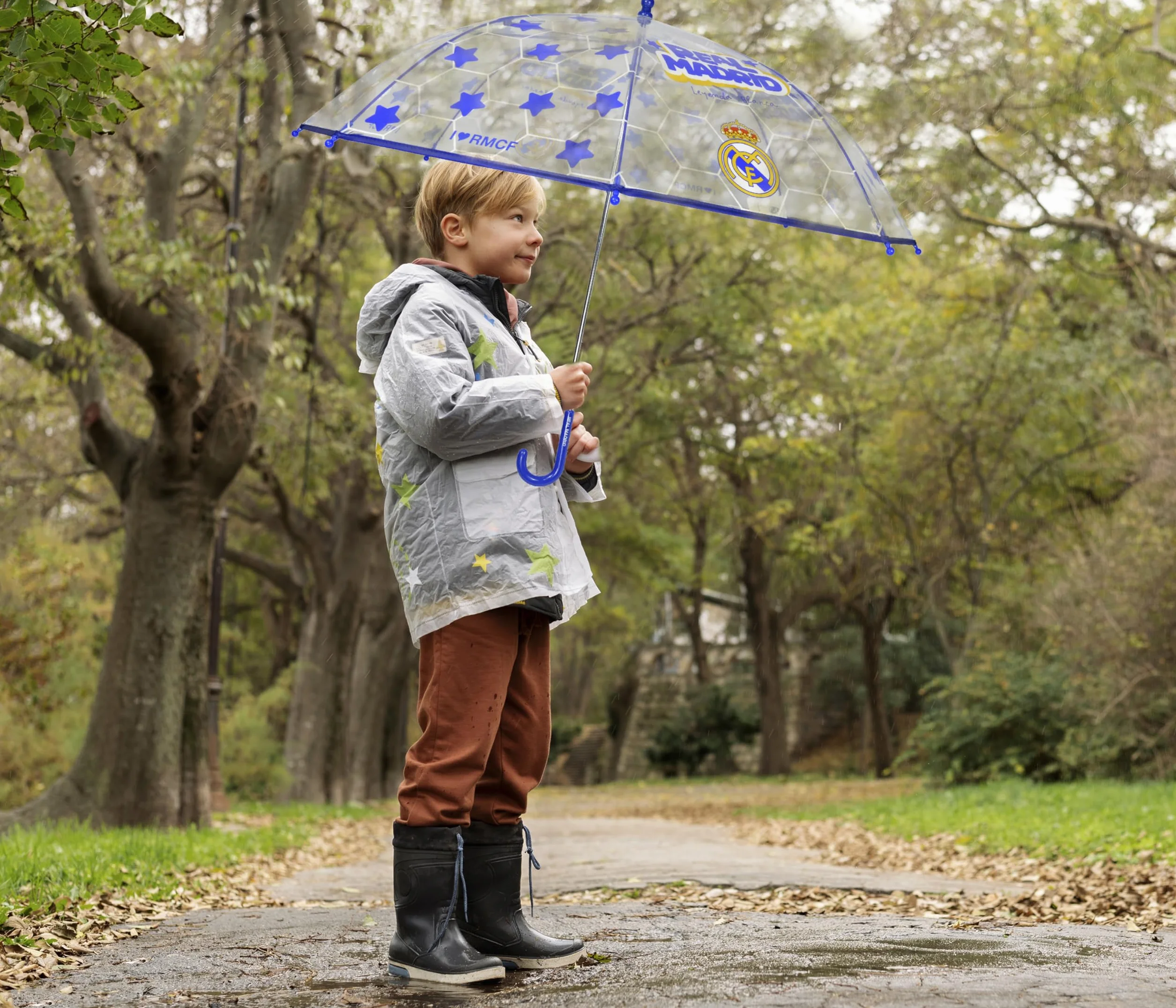 CYPBRANDS Paraguas infantil Real Madrid, Paraguas Manual para Niños, Transparente, 8 Varillas, Tubo Metálico