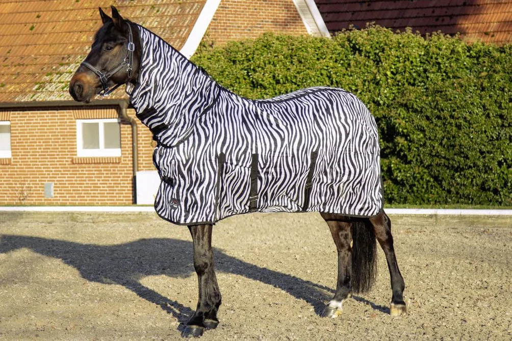 HKM Zebra Manta Anti-Moscas con Cuello Blanco/Negro 145