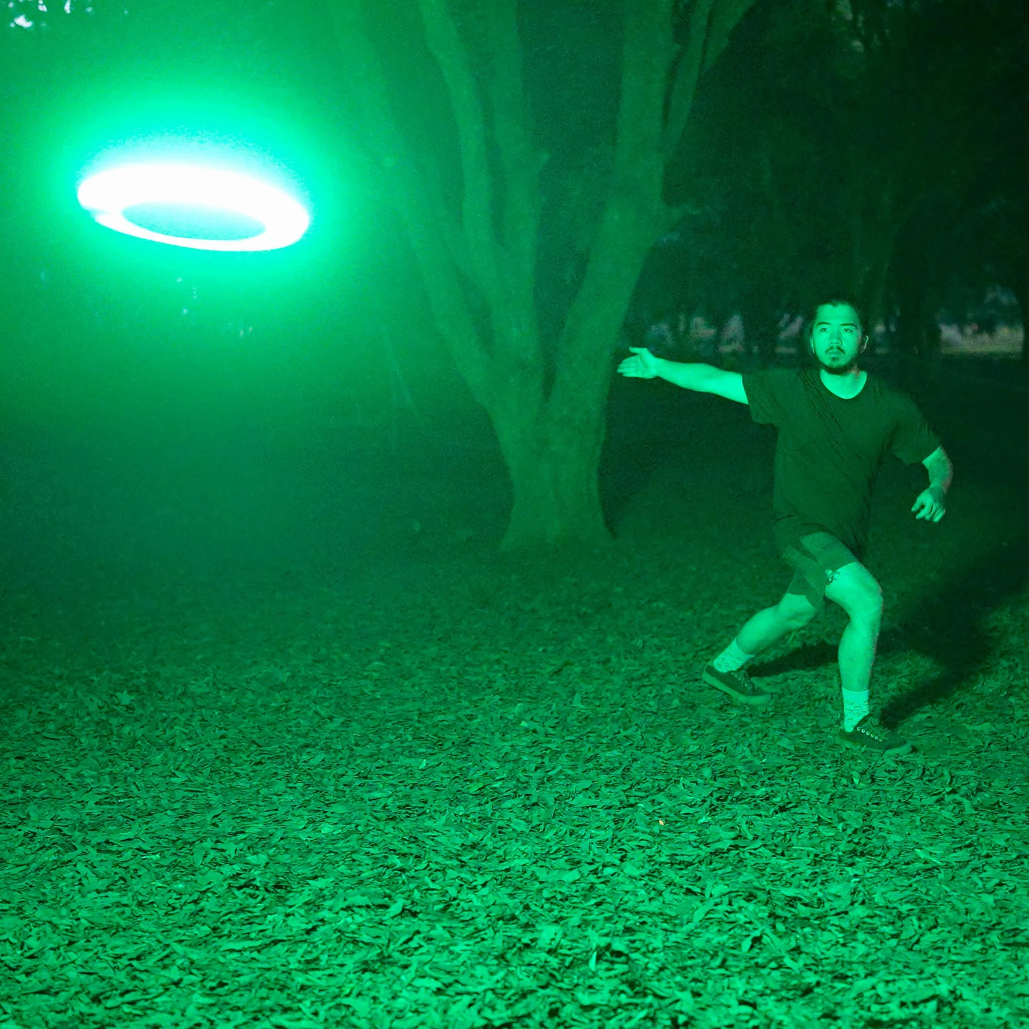TOSY Flying Disc RGB LED 16 Colores Brillante Modos Inteligentes Recargable Frisbee 175g