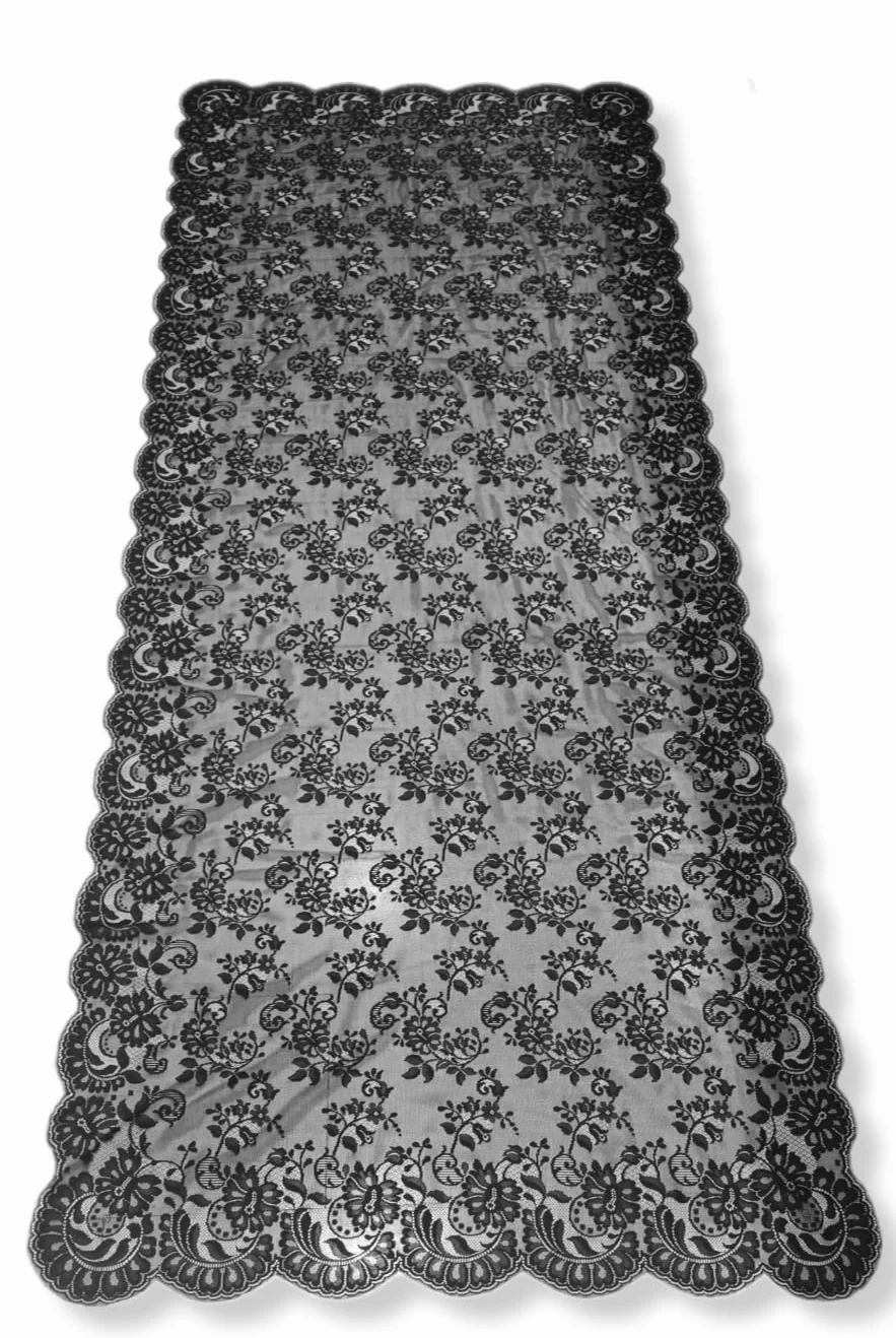 Mantilla ESPAÑOLA Semana Santa Negra Mediana