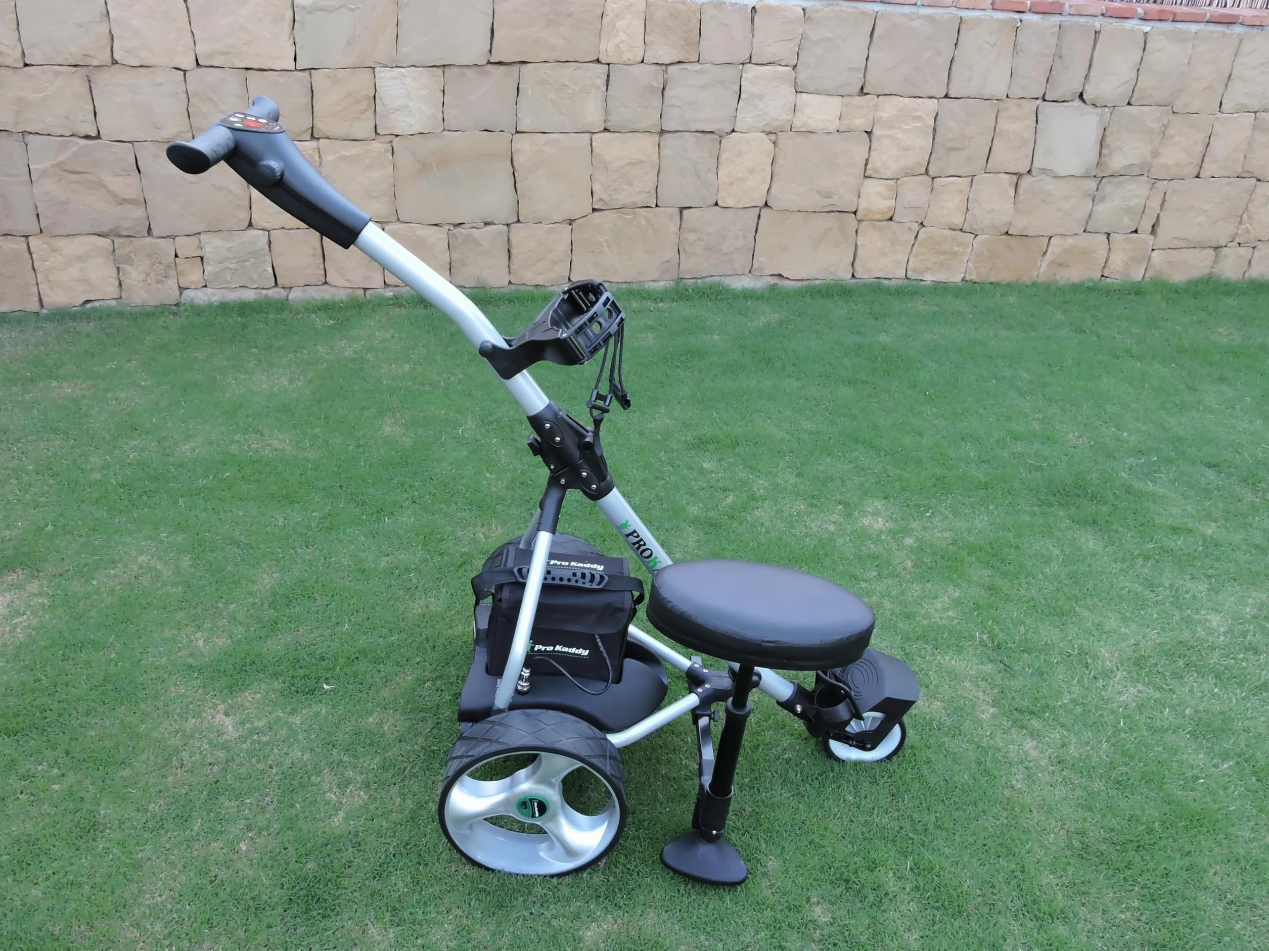 Elektryczny wózek golfowy S2G Digital Plateado z baterią 33A i asiento removible