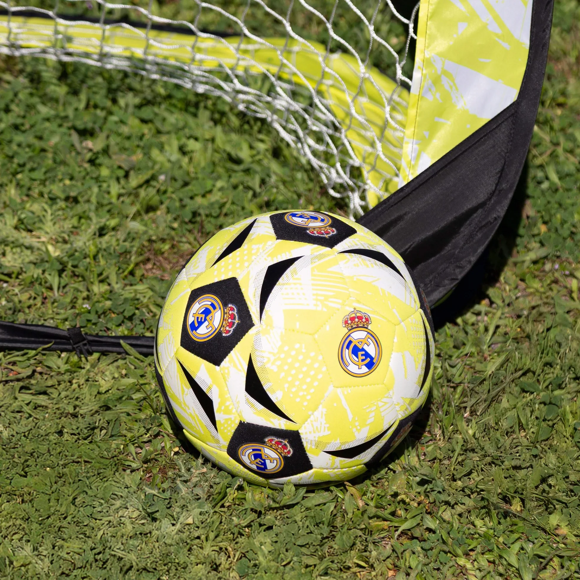 ColorBaby Real Madrid balón de fútbol Playa Neopreno Talla 5 21 cm Resistente al Agua
