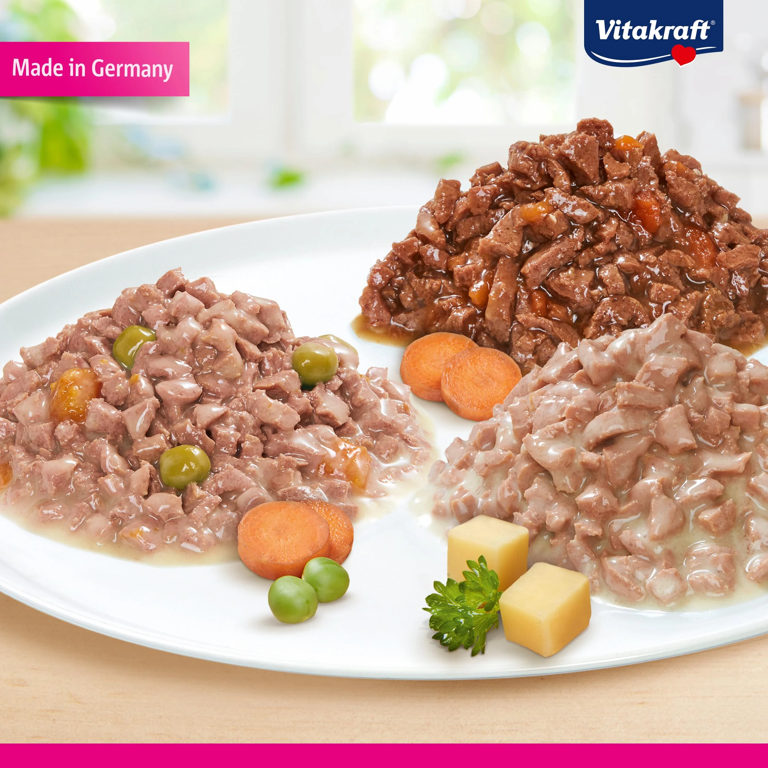 Vitakraft Poésie Création, Tender Selection, Comida húmeda para Gatos, Comida húmeda en Salsa para Gatos, con Pollo, con Pavo, con Ternera, sin azúcar añadido ni Cereales (1 Paquete de 6X 85g)