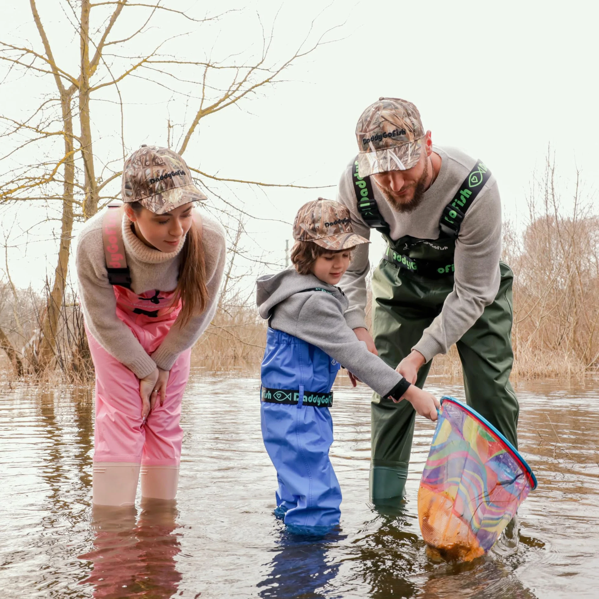 DaddyGoFish Vadeadores de Pecho para Pesca y Caza con Bolsillo y Colgador